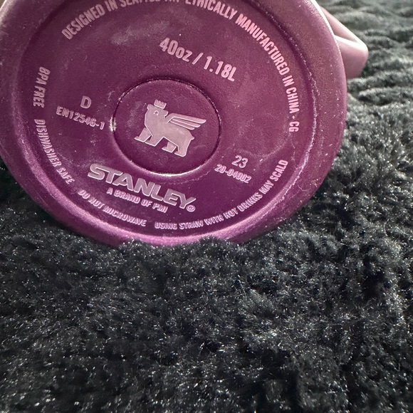 Stanley Tumbler Set in Purple and rose gold - Picture 2 of 5